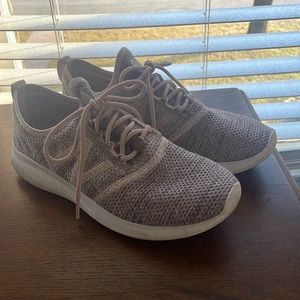 New Balance Ladies Tennis Shoes - light weight and comfortable, barely worn